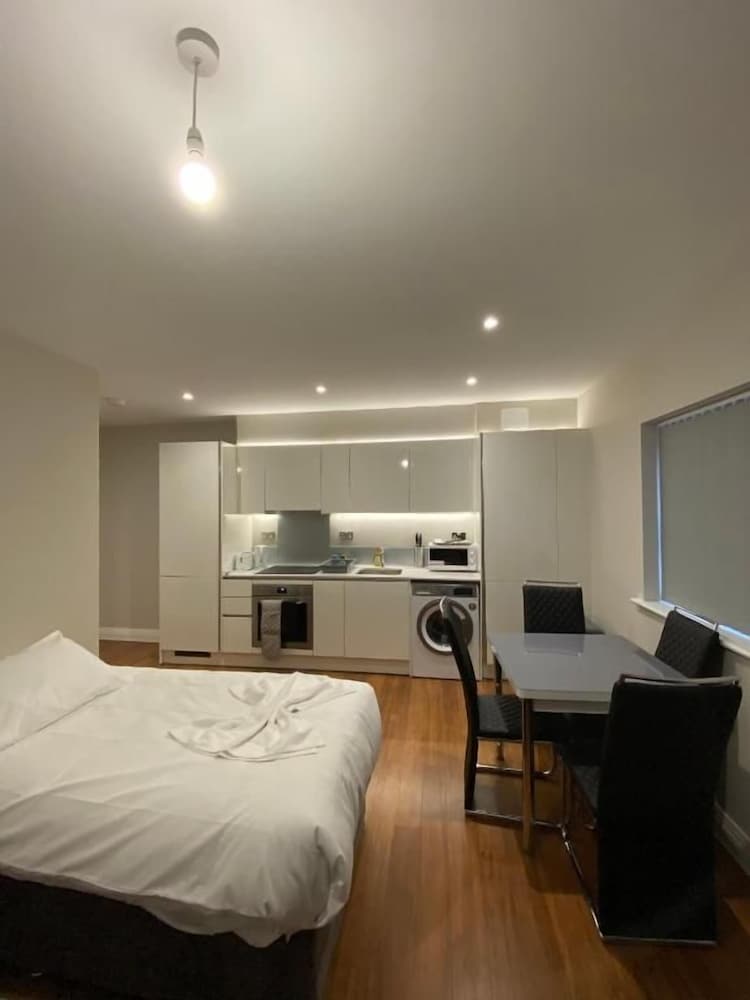 Buckingham Apartment 21/50