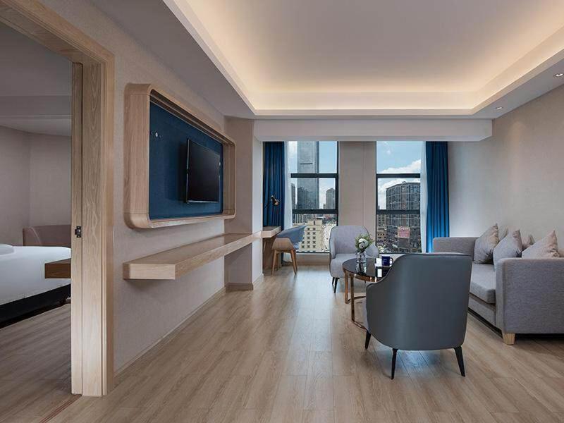 Kyriad Marvelous Hotel Huizhou Huiyang Station YI Center 19/36