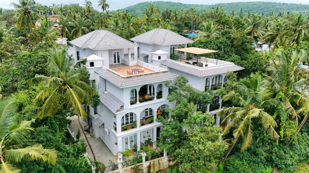 ELIVAAS 5 BHK Pet Friendly with Pvt Pool Villa Vacasa 43/44