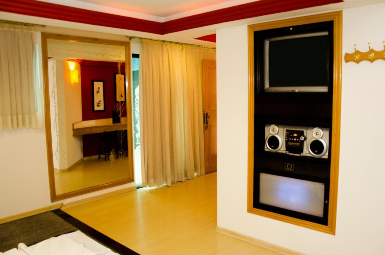 Omega Palace Hotel 34/44