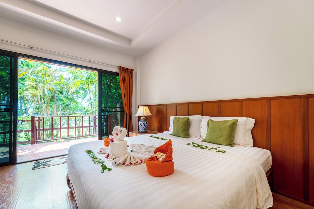 Sailom Resort Bangsaphan 13/55