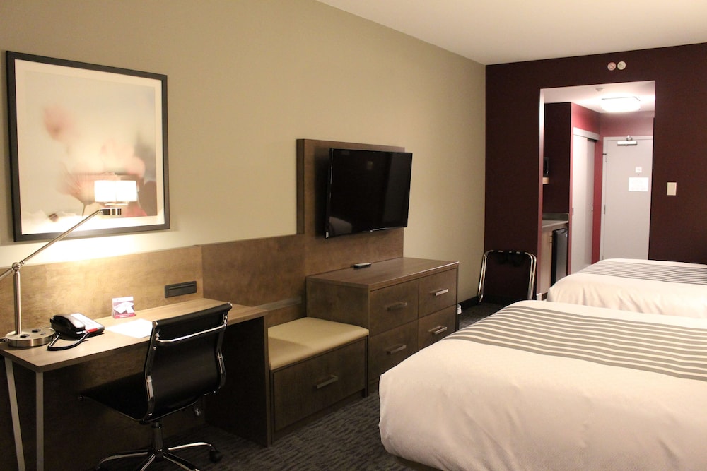 Best Western Plus Dauphin 7/35