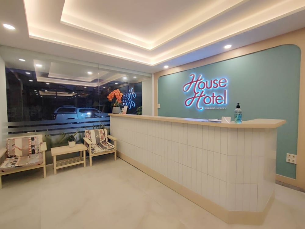 Smile Court Pattaya 10/67