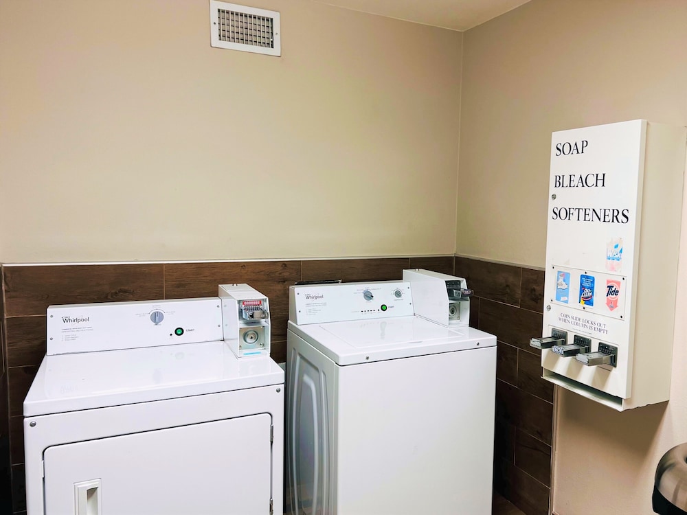 La Quinta Inn & Suites by Wyndham Pharr North McAllen 21/58