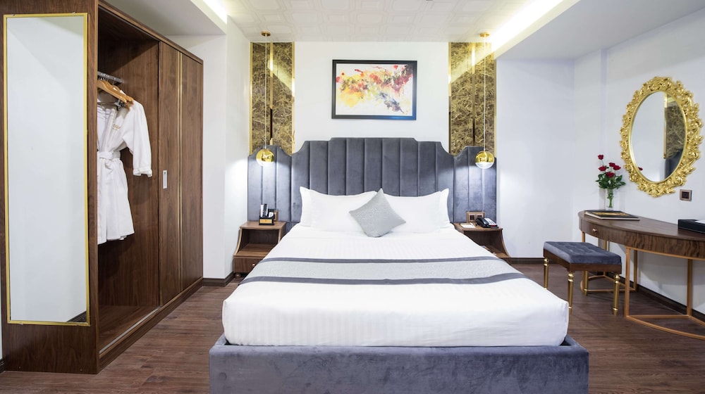 TND Hotel 56/140