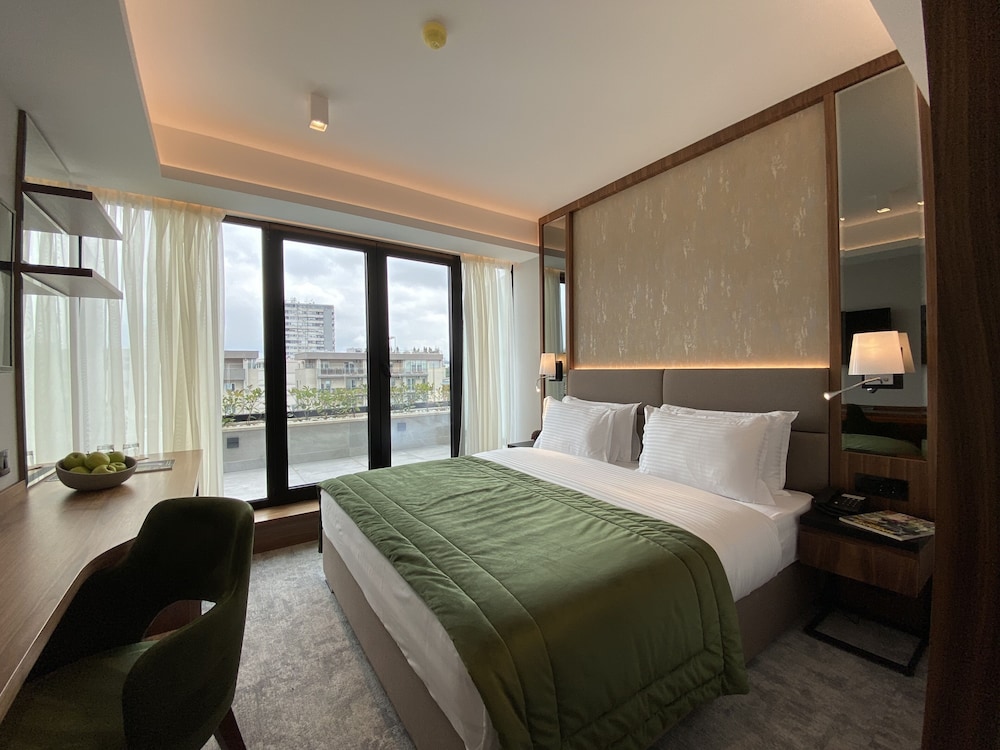 ROOM, DOUBLE BED, BALCONY
