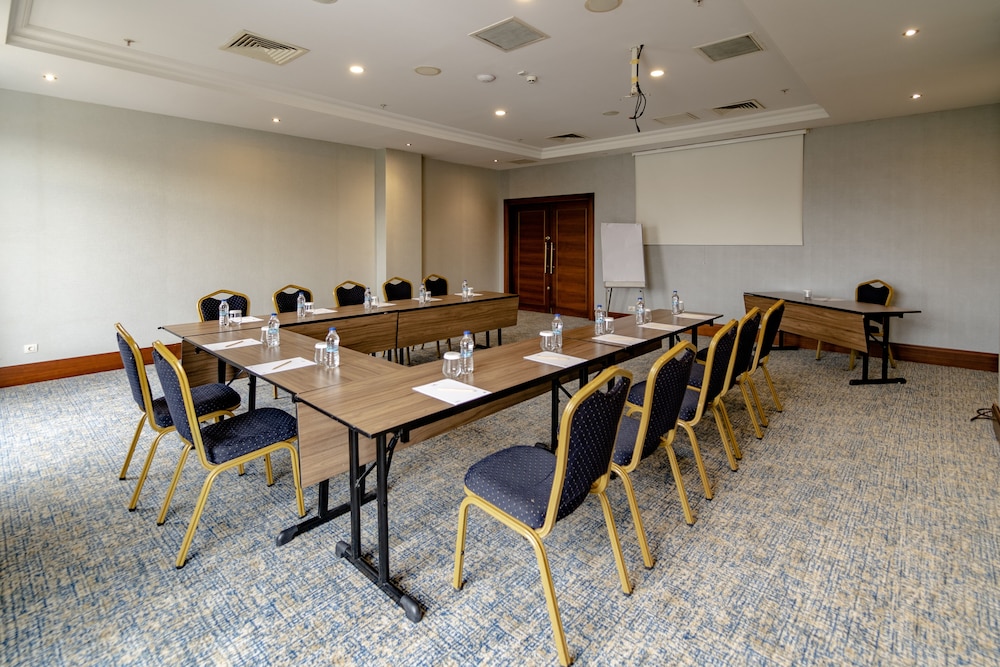 Wellborn Luxury Hotel 35/47