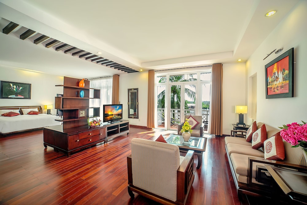Hoi An Beach Resort 38/70