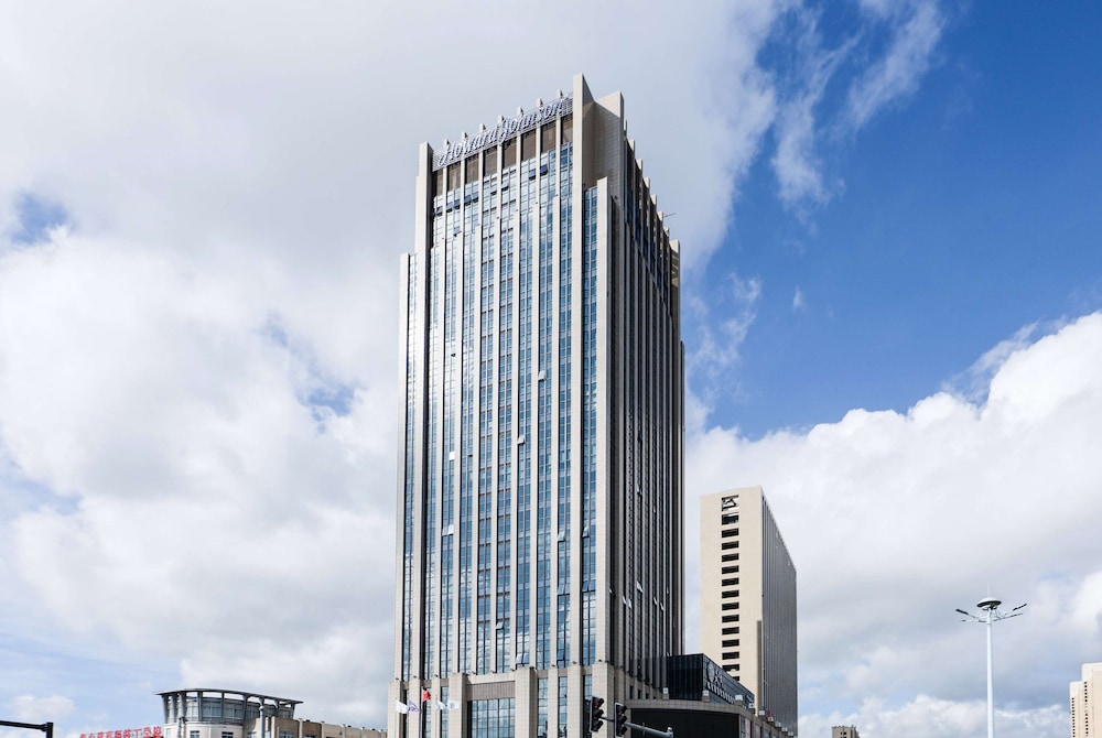 Howard Johnson by Wyndham Longxiang Hotel Ningbo 3/31