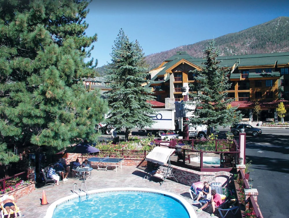 Stardust Lodge 25/30