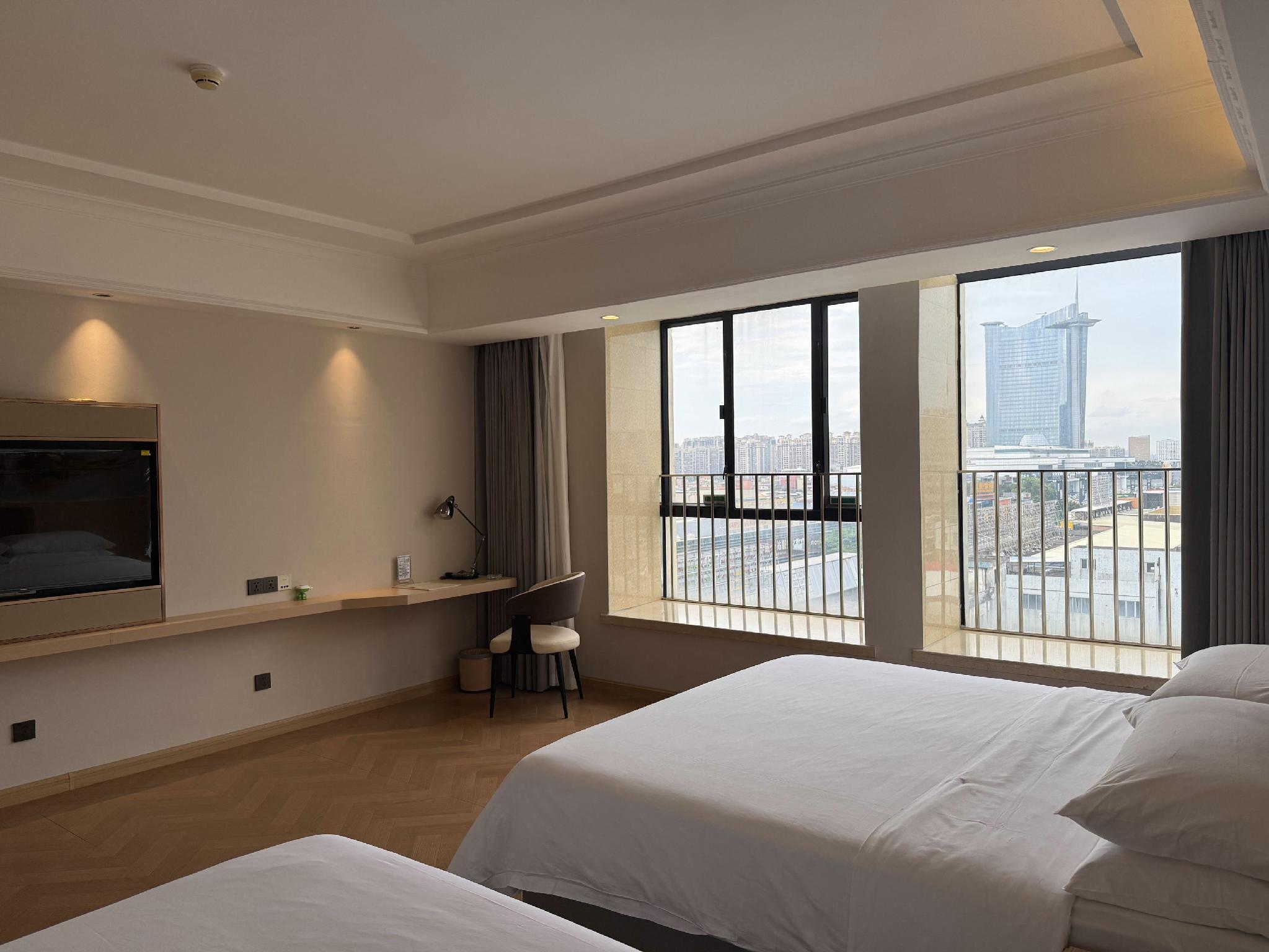 Vienna Hotel Lecong Furniture City Store 12/40