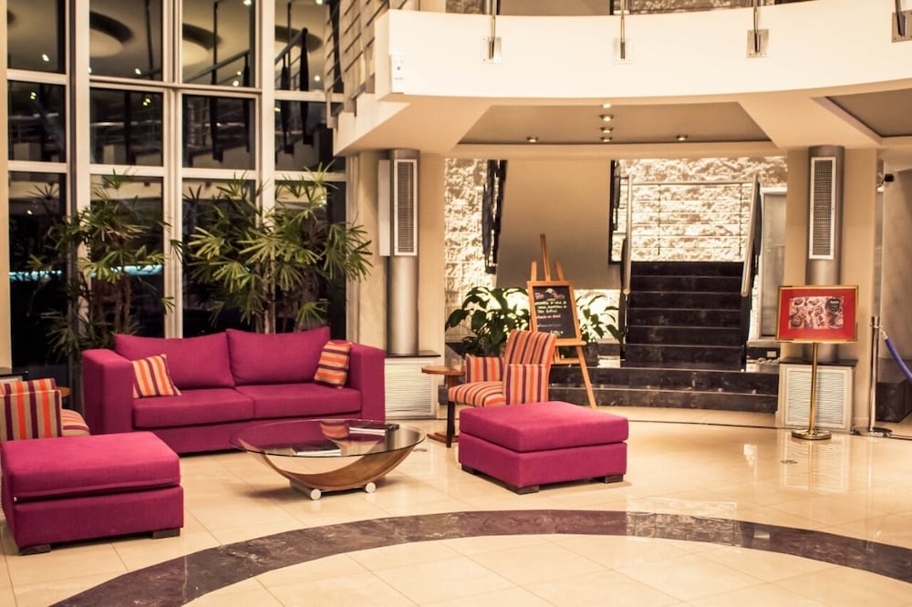Maran Suites And Towers 27/52
