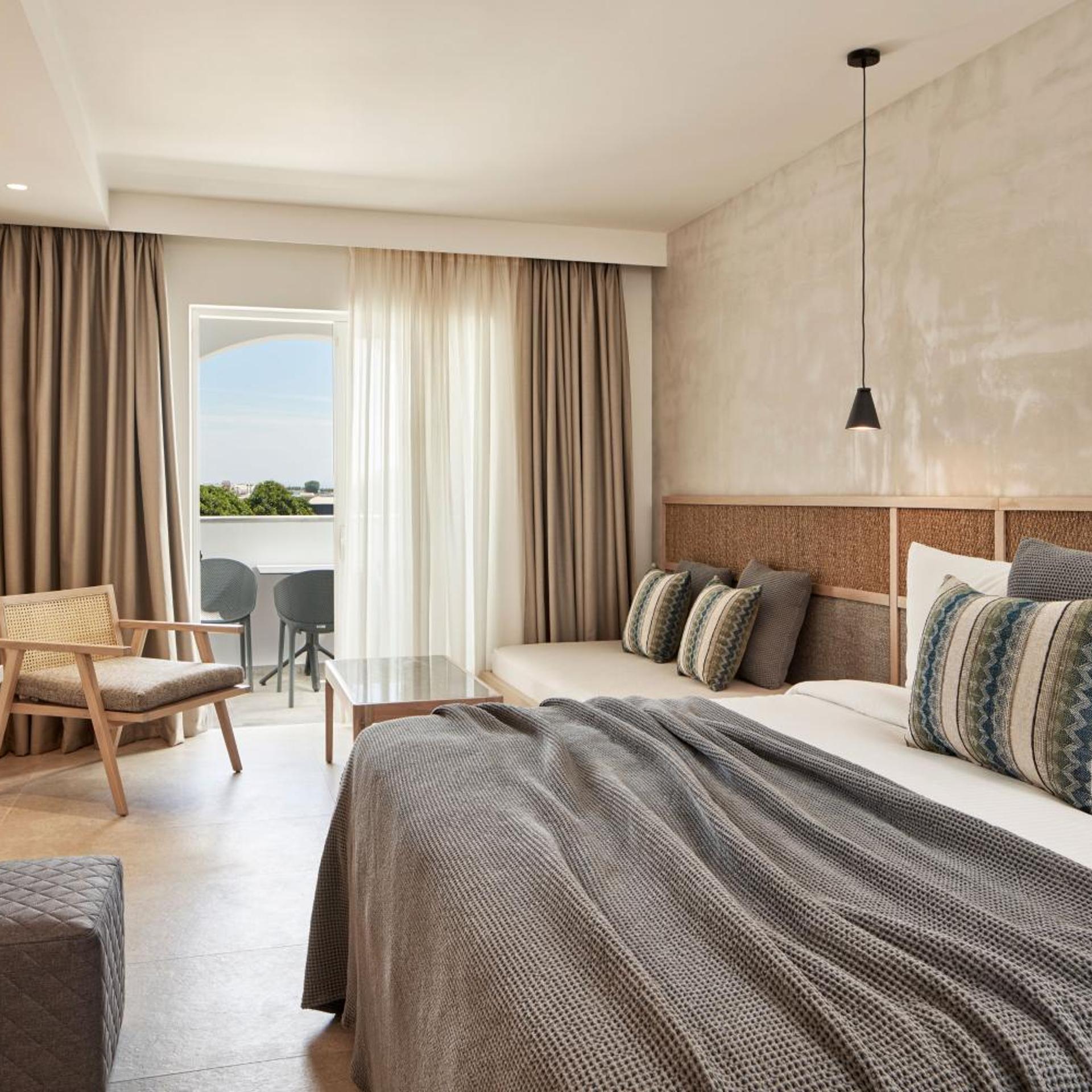Superior, Double Bed, Inland View