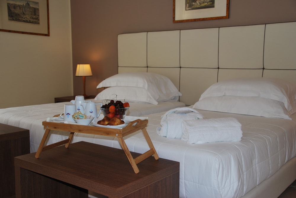 Domus Mariae Albergo 16/48