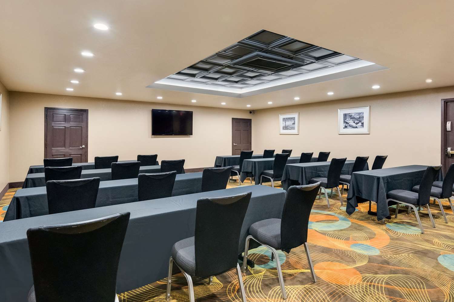 Clarion Inn & Suites Russellville I-40 13/20