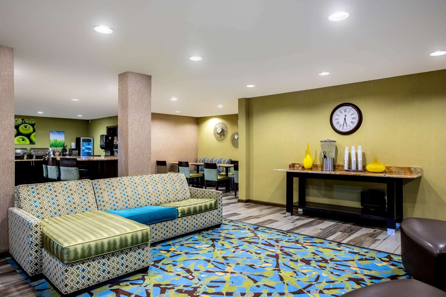 La Quinta Inn & Suites by Wyndham Emporia 5/22