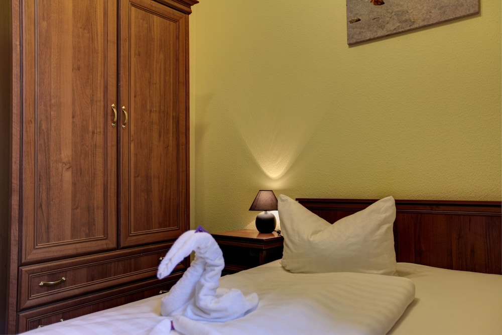 Hotel-Pension Bernstein 8/25