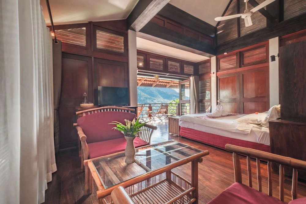 SANCTUARY PAKBENG LODGE 27/86