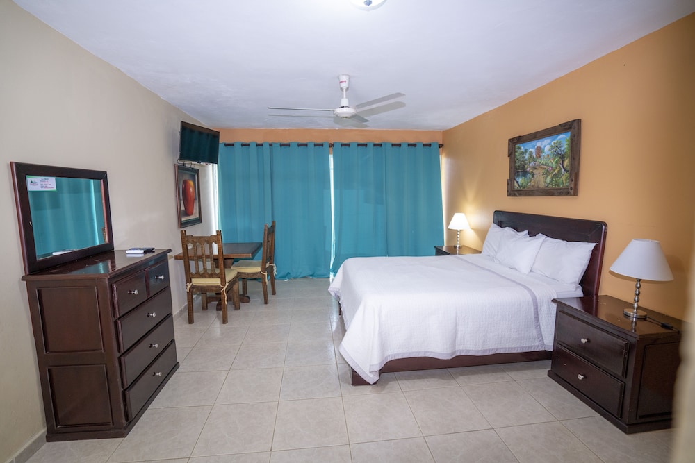 Jarabacoa River Club 28/57