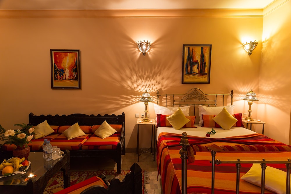 Riad Amina 47/75