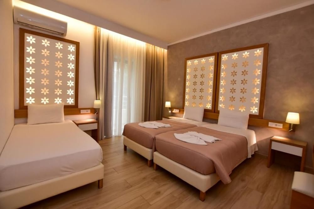 Aghas Hotel 30/60