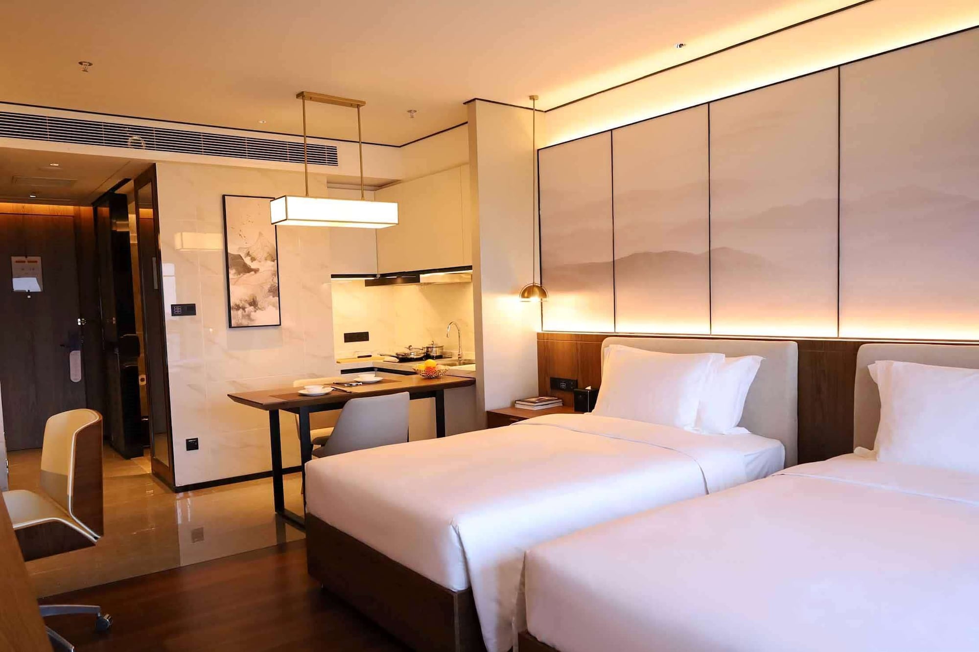 ROOM, TWIN BEDS