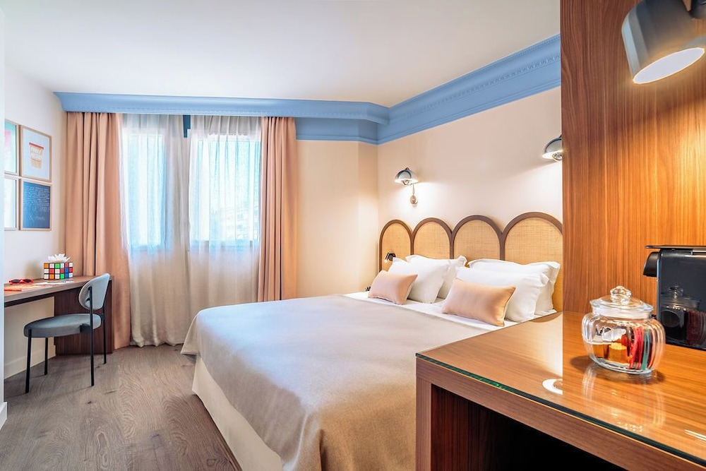 Rockypop Marseille Hotel 12/40
