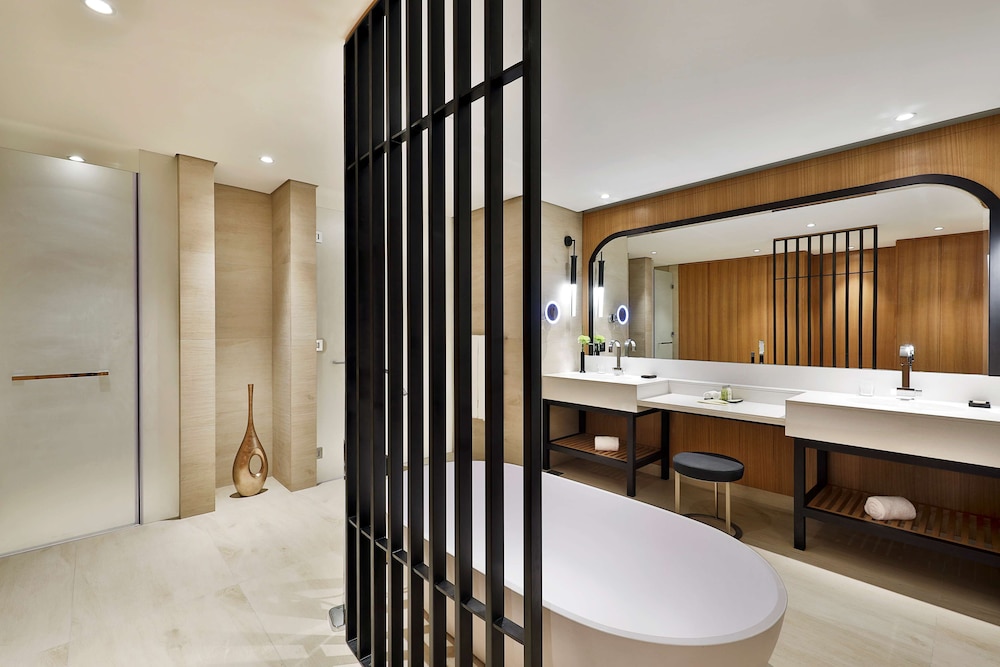 Doubletree by Hilton Dubai Business Bay 8/65