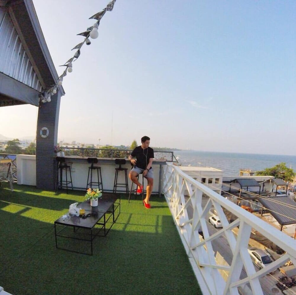 Jetty Huahin Hostel 68/77