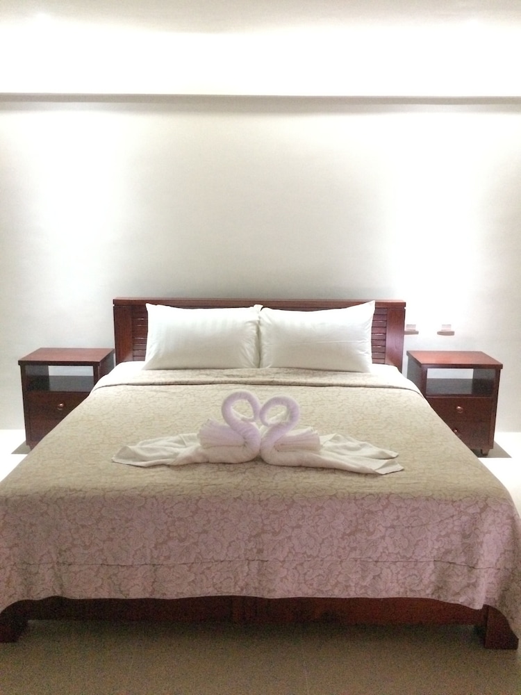 Puerto Nirvana Resort 12/26