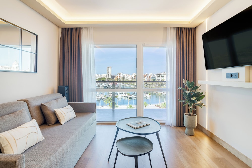 The Level At Melia Alicante 40/68