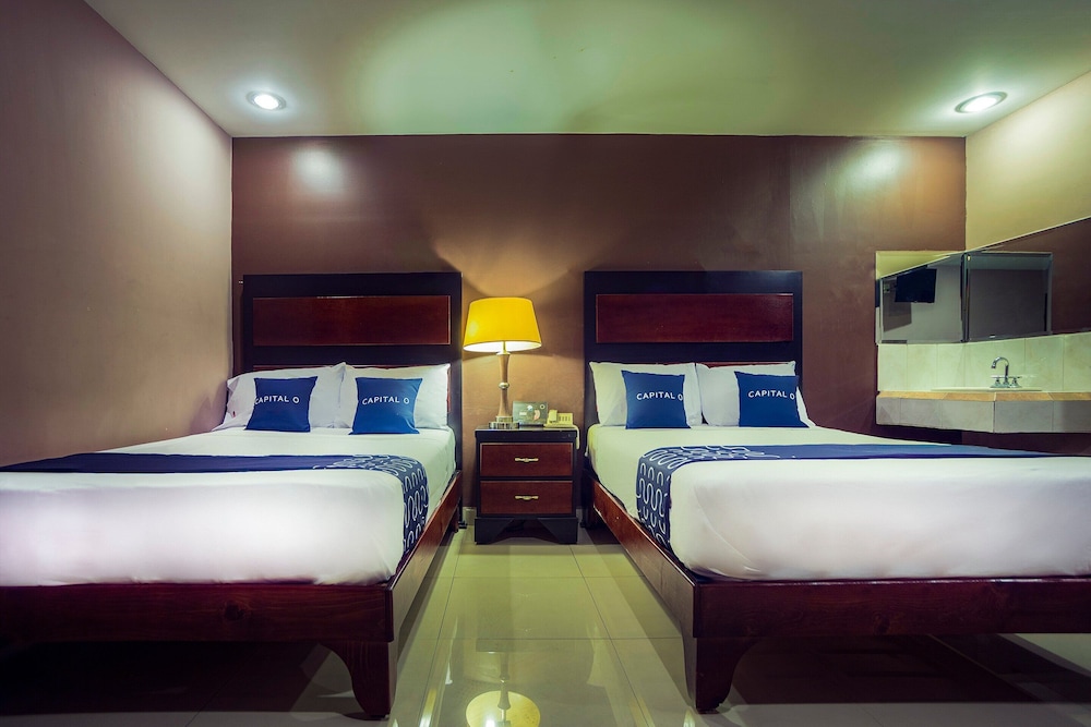 Capital O Hotel Diro Monterrey 15/27