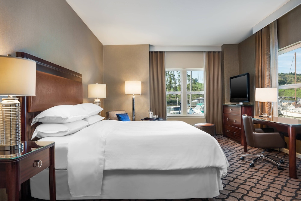 Room at Sheraton Sonoma Wine Country Petaluma, PETALUMA - CA