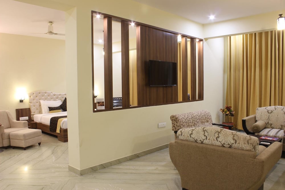 Regenta Central Mewargarh 24/43