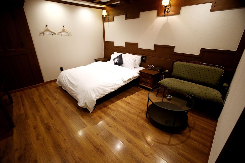 Hotel Cullinan Yongin 29/62