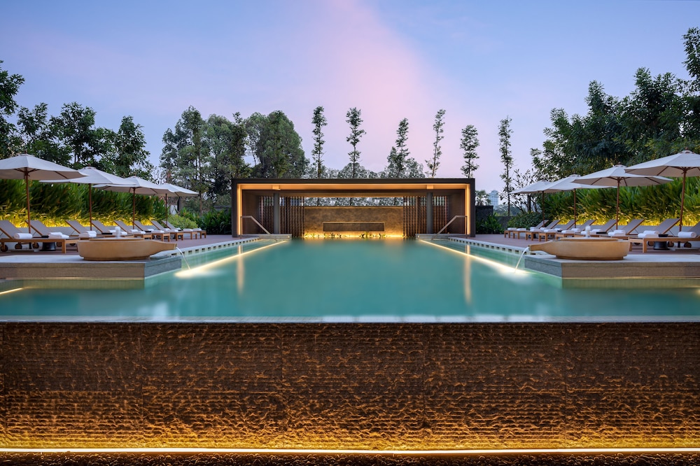 Hyatt Regency Phnom Penh 40/72