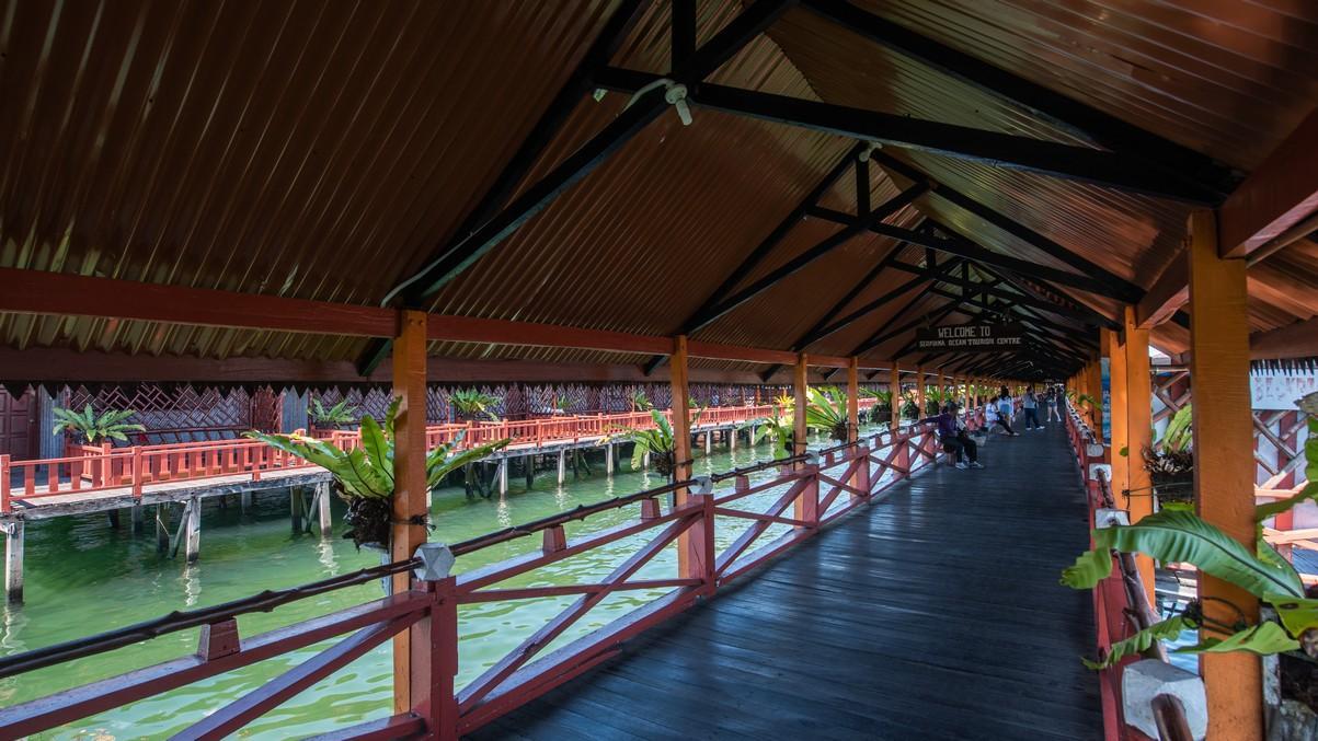 Dragon Inn Floating Resort 16/29