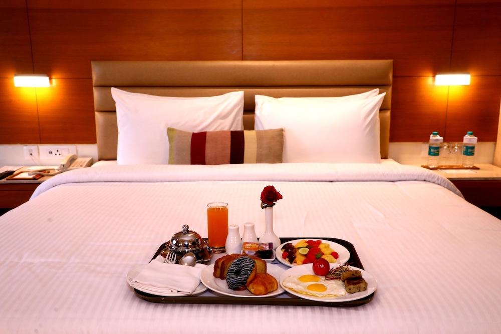Nataraj Sarovar Portico 18/47