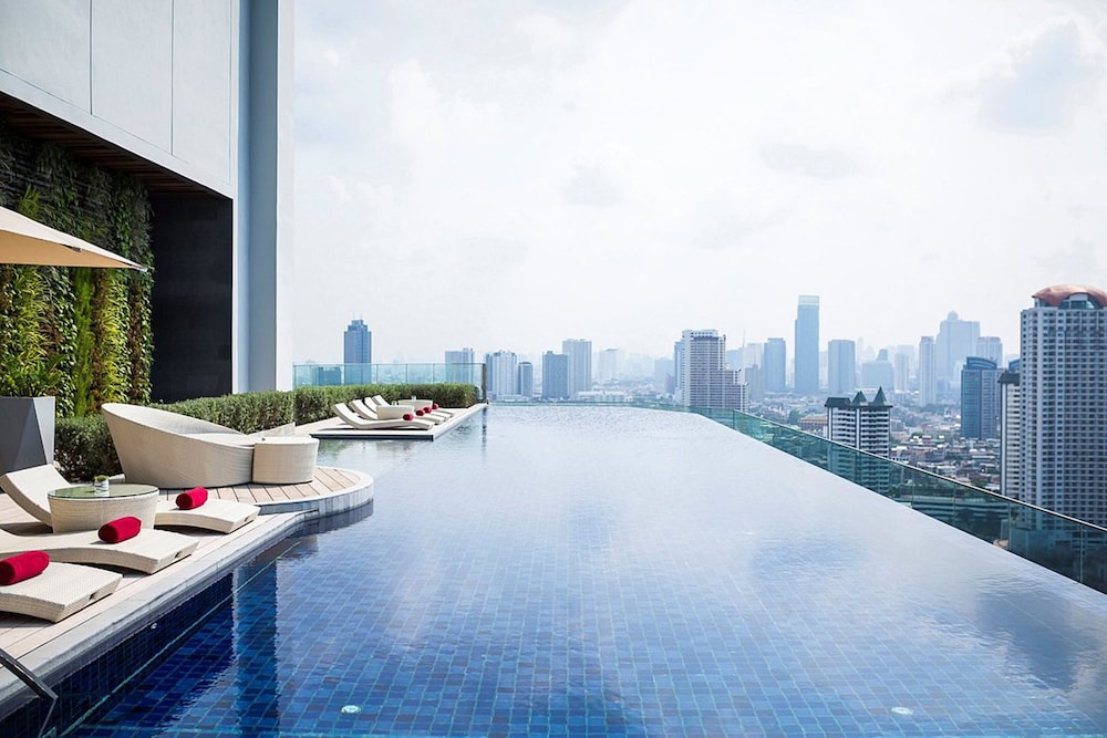 Avani Riverside Bangkok Hotel 69/72