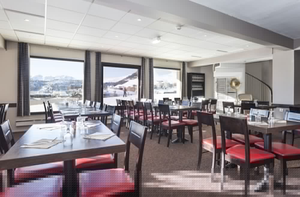 restaurant cafeteria
