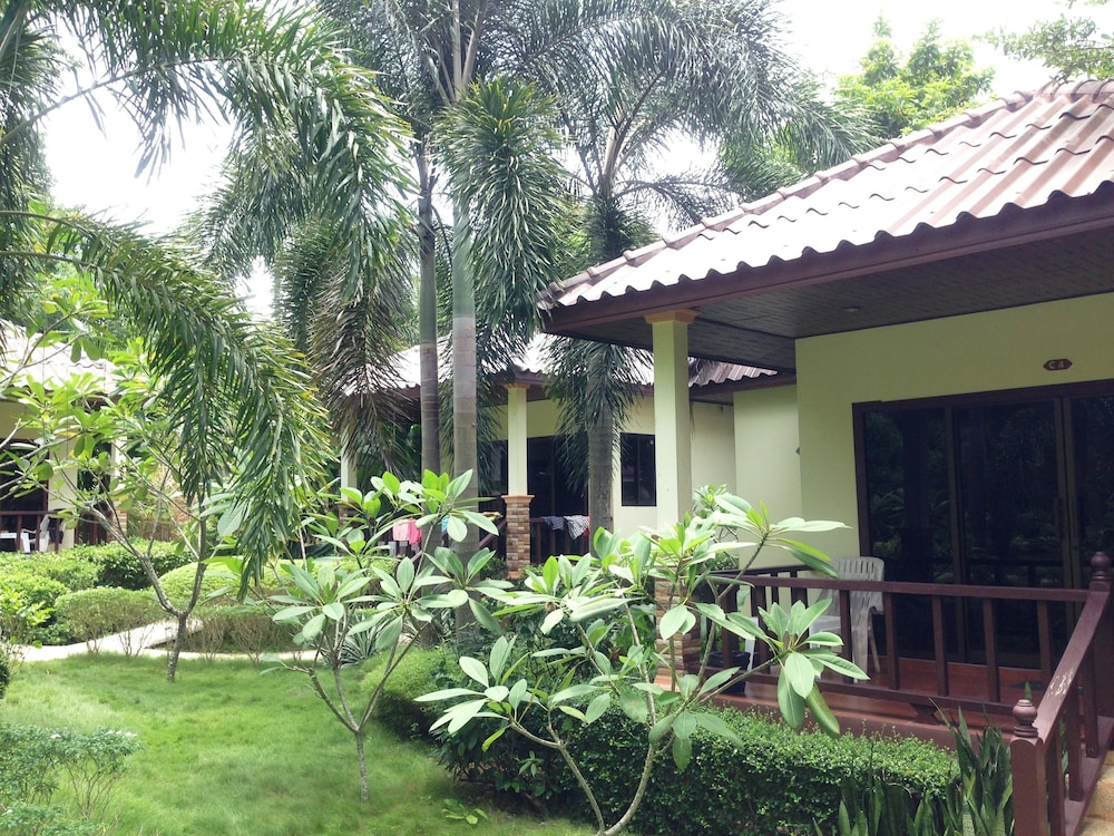 Bailan Beach Resort 5/78