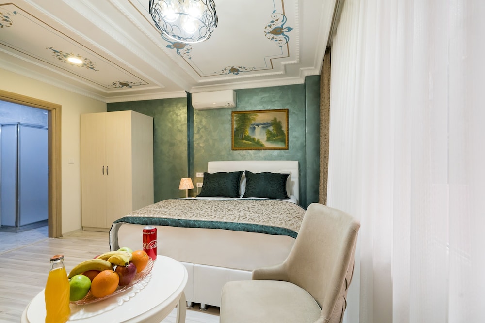 Atam Suites Apart 7/50
