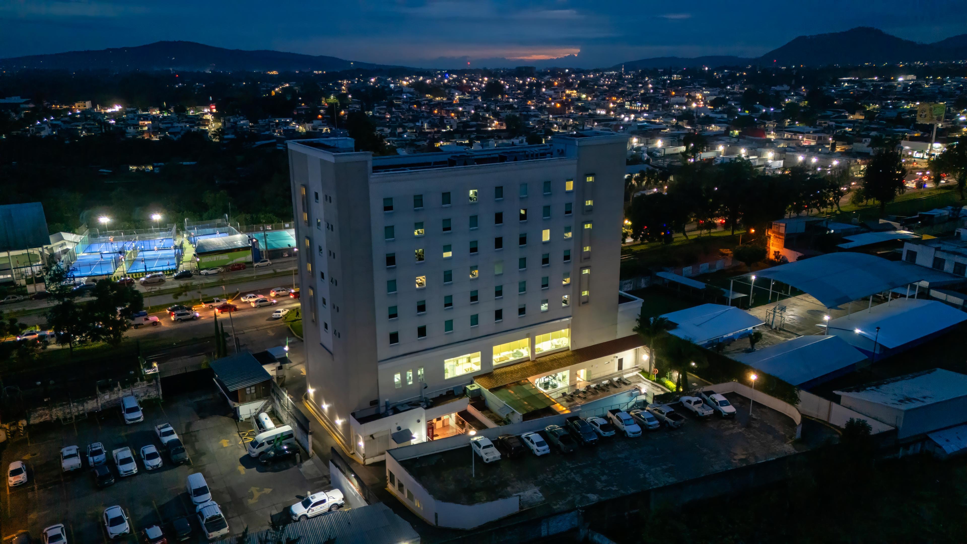 Holiday Inn Uruapan 1/39