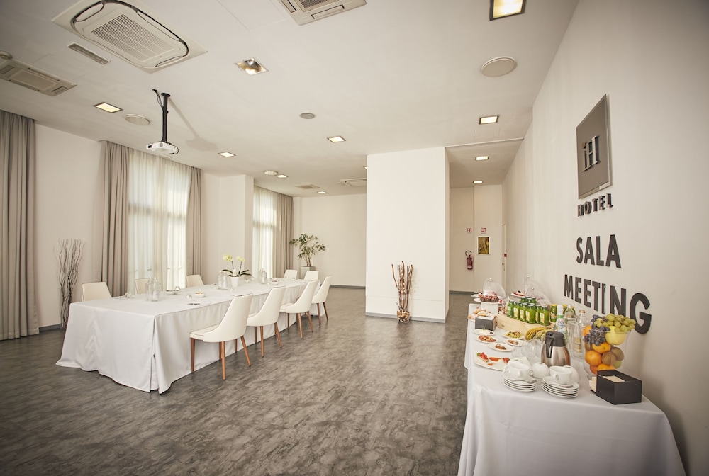 iH Hotels Milano Lorenteggio 33/61