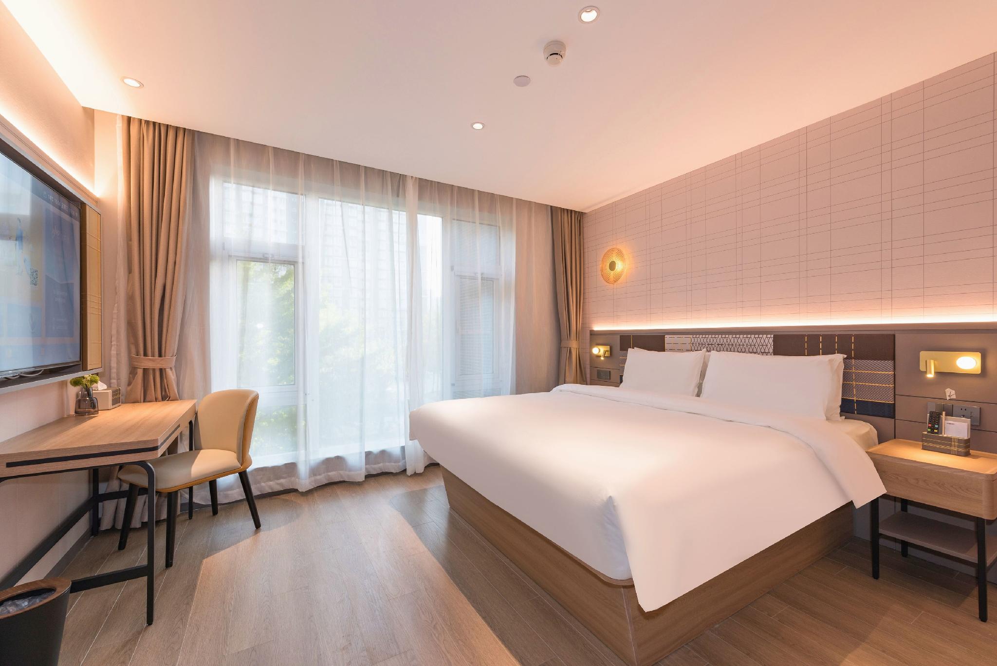 Homeinn Plus(Beijing Chaoyang High Speed Railway Station Joy City) 19/31