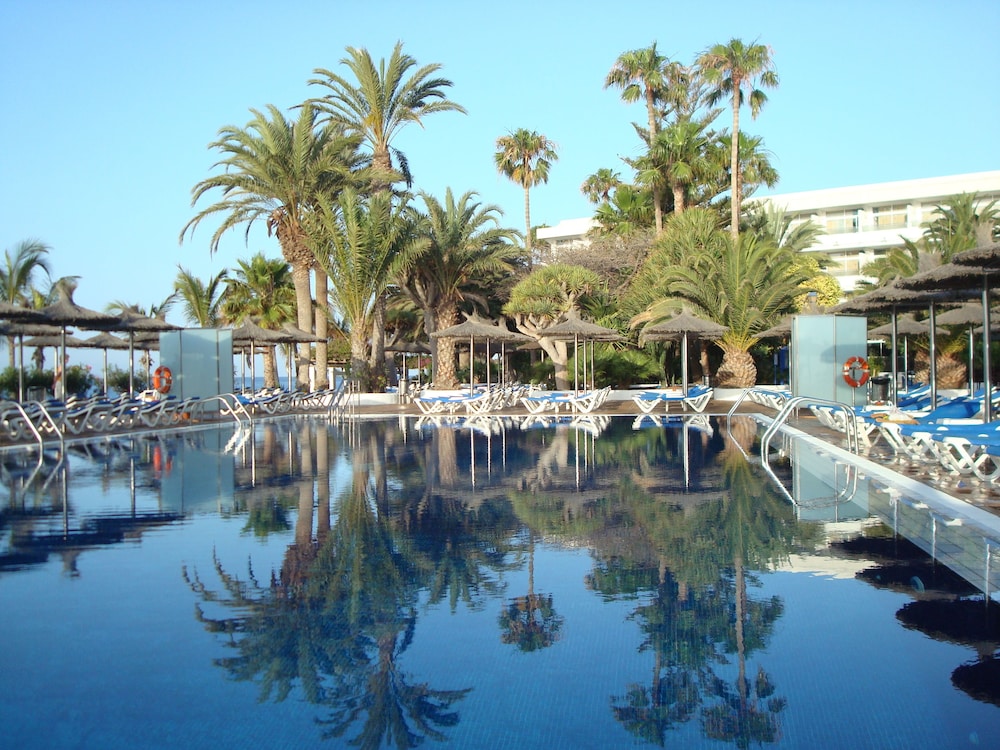 Vik Hotel San Antonio 9/69