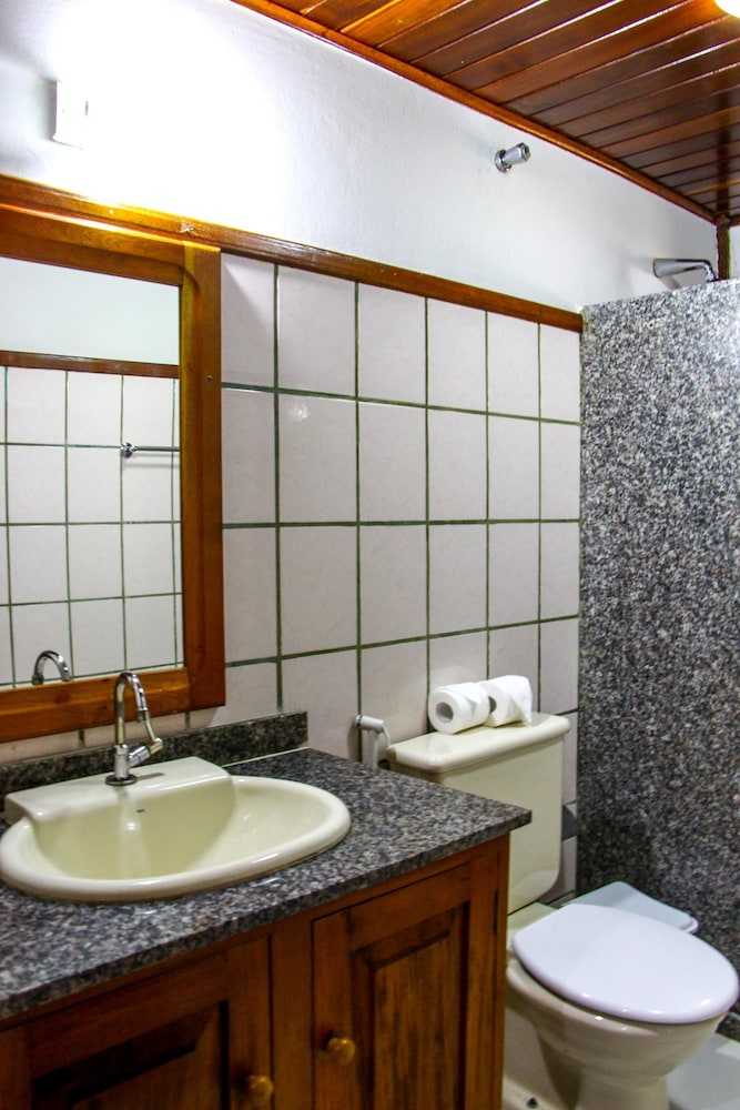 Makaira Beach Pousada Hotel 70/72