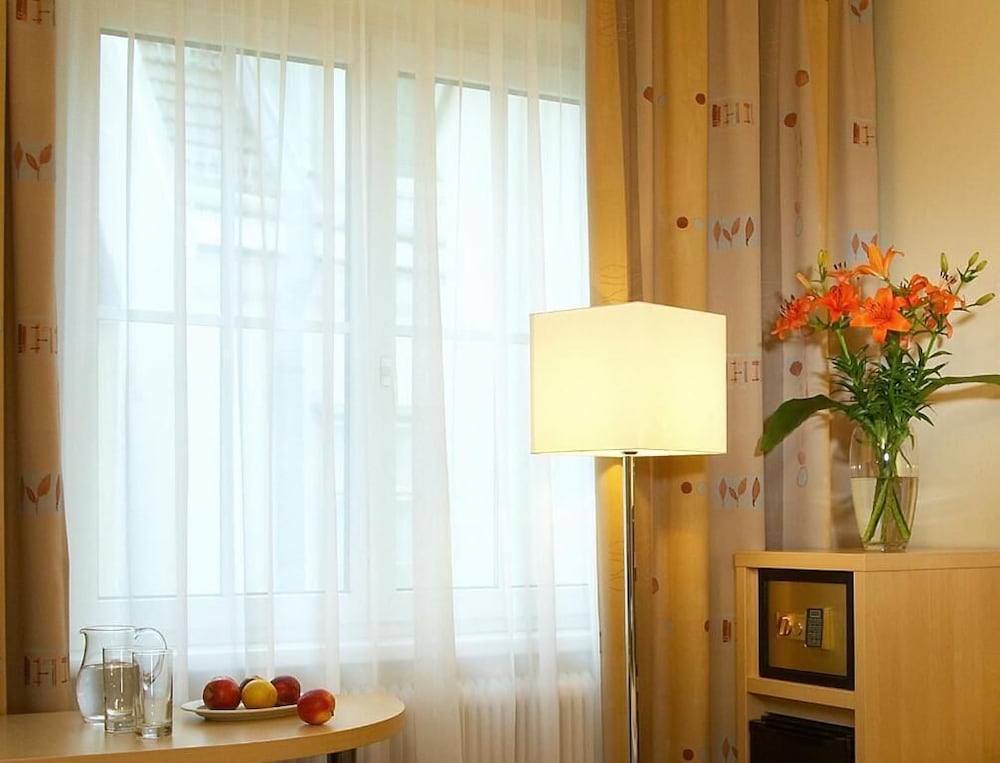 ALPHA HOTEL 20/33