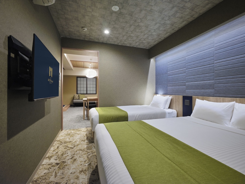 SUITE, PARK SIDE