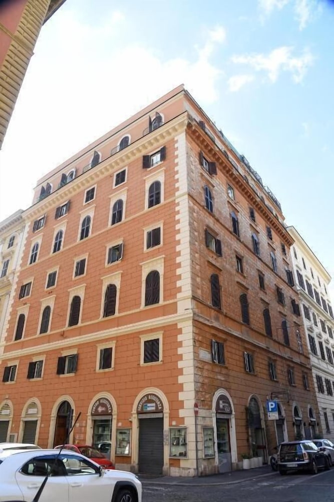 Romalive Hotel 4/41